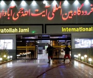 آغاز نصب آنتن اولین رادار بومی کشور در فرودگاه آبادان +تصاویر