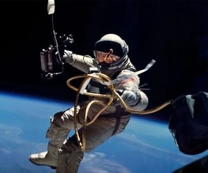 یاسمین مقبلی کیسه ابزارش را در فضا گم کرد!