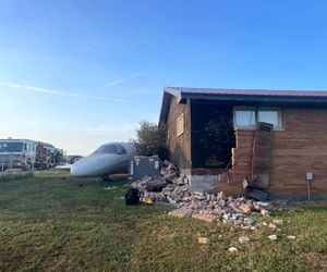 خروج هواپیما از باند و برخورد با خانه مسکونی در کنتاکی