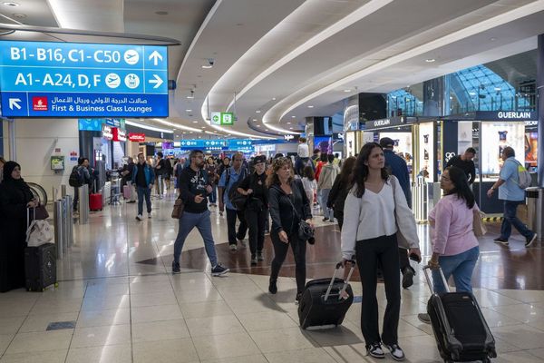 افزایش چشمگیر قیمت جهانی بلیت هواپیما در نیمه نخست ۲۰۲۵