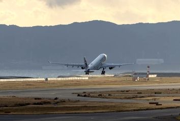 لغو نیمی از پروازهای چین به ژاپن به دنبال 
تشدید تنش های اخیر میان دو کشور