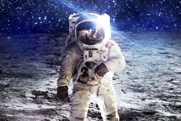 فضانورد ناسا به شایعات درباره لاغری خود پایان داد