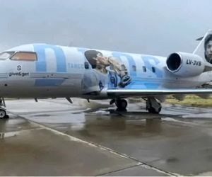 رونمایی از هواپیمای یادبود مارادونا