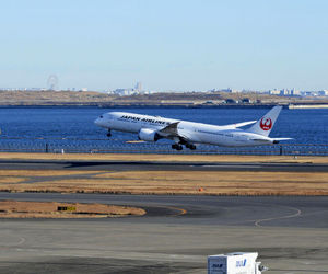 باند فرودگاه هاندا در توکیو پس از سانحه هواپیمایی بازگشایی شد