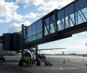 برنامه ریزی برای نصب پل‌های تلسکوپی در فرودگاه‌های پرتردد