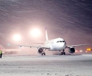 انجام پروازهای فرودگاه امام با وجود بارش برف