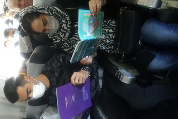 توزیع ویژه‌نامه نوروزی ماهنامه شبکه صنعت هوانوردی در پروازهای هواپیمایی کارون