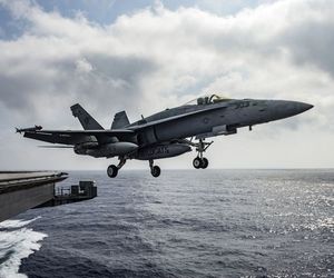 ​ایالات متحده‌ی آمریکا آخرین هواپیمای Hornet F/18 خودرا به پرواز درآورد