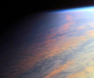 گرگ و میش از فضا