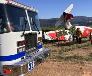سقوط هواپیمای کوچک در نزدیکی فرودگاه سانتا  اینز آمریکا 