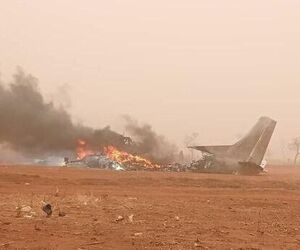 سقوط هواپیمای نظامی در سودان بیش از ۲۰ کشته برجای گذاشت