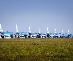 دریای آبی هواپیماهای KLM در فرودگاه آمستردام