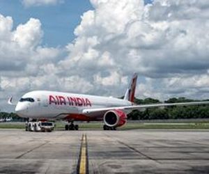 اسکورت هواپیمای ایرایندیا با اف۱۵ سنگاپور پس از تهدید بمب‌گذاری