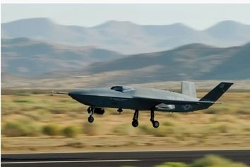 اولین پهپاد جنگی خودران نیروی هوایی آمریکا به پرواز درآمد