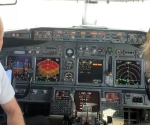 در این فرودگاه فقط ۲۴ خلبان اجازه فرود دارند