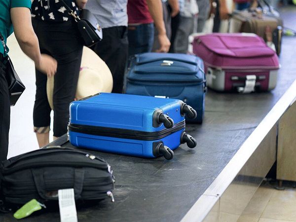 جابه‌جایی ۴۰ میلیون و ۷۵۰ هزار مسافر در فرودگاه‌های کشور در سال ۱۴۰۳

 