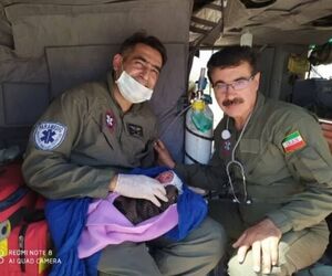 تولد نوزاد در بالگرد هوانیروز کرمانشاه