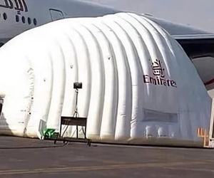 امارات هواپیماها را در طول تعمیرات با «ایگلو» می‌پوشاند +تصاویر