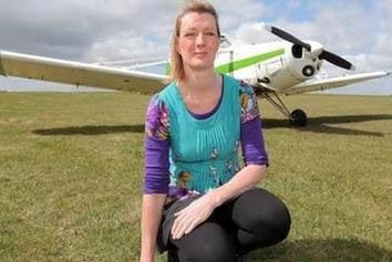 اعتیاد عجیب این خانم به پرواز با هواپیما