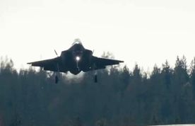 استفاده از باند بزرگراه به عنوان فرودگاه در ایتالیا