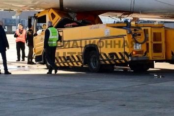 حادثه آفرینی خودروی خدمات فرودگاهی در مسکو