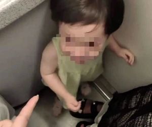 اقدام غیراخلاقی حبس کردن کودک در توالت هواپیما +فیلم