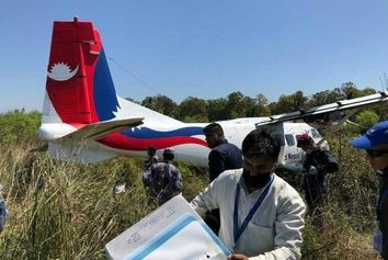 خروج هواپیمای سبک از باند فرودگاه نپال‌گانجو 
