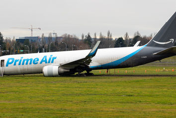  حادثه برای بوئینگ767 در فرودگاه ونکوور +فیلم