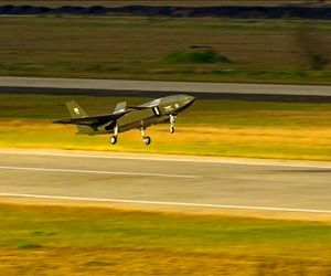 ترکیه اولین پرواز همزمان
 هواپیمای جنگی و بدون سرنشین «کیزیل‌الما» را انجام داد