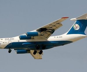 سفر هوایی دو نهنگ سفید از مولداوی به اسپانیا توسط هواپیمای باری خطوط هوایی آذربایجان