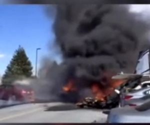 سقوط هواپیمای سبک در پارکینگ مجتمع مسکونی در پنسیلوانیا