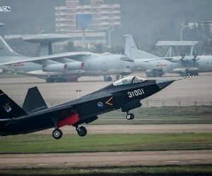 انتشار اطلاعات درباره جنگنده‌های رادار گریز چینی
