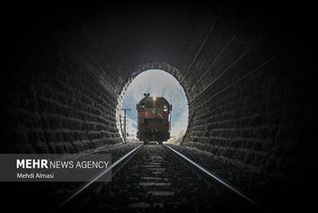 نخستین محموله ریلی چین از بندر آپرین وارد منطقه آزاد فرودگاه پیام شد

​