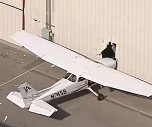 سارق هواپیما ناشی از آب درآمد!