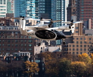 تاکسی‌های پرنده تا یک سال دیگر در دبی مسافر می‌گیرند