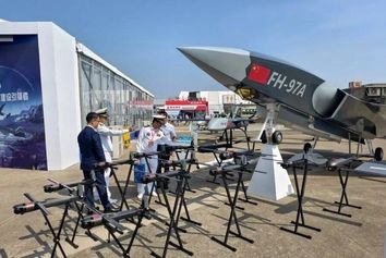 گرگ‌های رباتیک، پهپادهای هم‌پر و سه‌گانه هسته‌ای چین؛ آیا اروپا و آمریکا عقب مانده‌اند؟