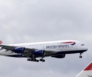 فرود اضطراری هواپیما به خاطر بوی جوراب!