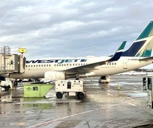 طوفان و تگرگ به ناوگان هوایی «وست‌جت» آسیب رساند و صدها پرواز را لغو کرد +عکس