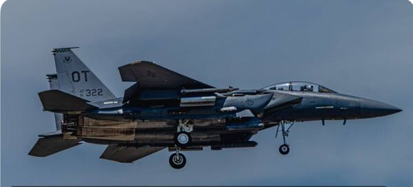 آزمایش راکت‌های هدایت‌شونده با لیزر APKWS توسط جنگنده‌های F-15E 