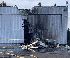 ۳ کشته در پی برخورد هواپیما به آشیانه فرودگاه کالیفرنیا