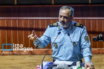 وزیر دفاع: ایجاد هم افزایی
در بخش فضا ضروری است