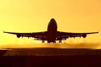 لغو پروازهای ایران پس از اعلام ابتلای ۲۵ میلیون نفر به کرونا 