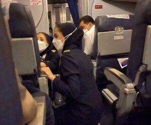 کمک‌رسانی ۳۰ دقیقه‌ای به مسافر بدحال با استفاده از کپسول اکسیژن توسط مهمانداران شرکت‌ هواپیمایی کاسپین 