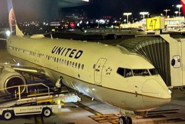 دستور خلبان به توقف پرواز  به دلیل خستگی خدمه