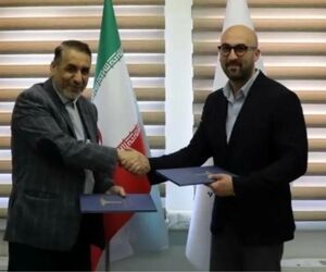 امضای تفاهم نامه همکاری میان دانشکده صنعت هواپیمایی کشوری و مجموعه شرکتهای طلایی پارس
